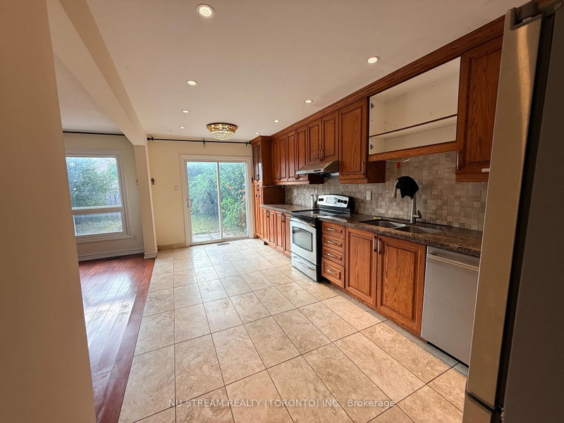 74 William Honey Crescent