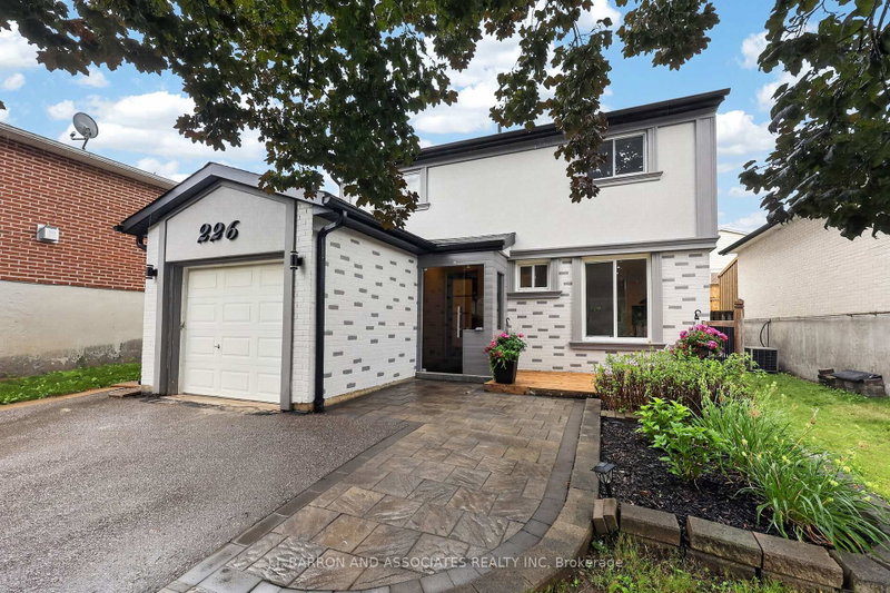 226 Thoms Crescent