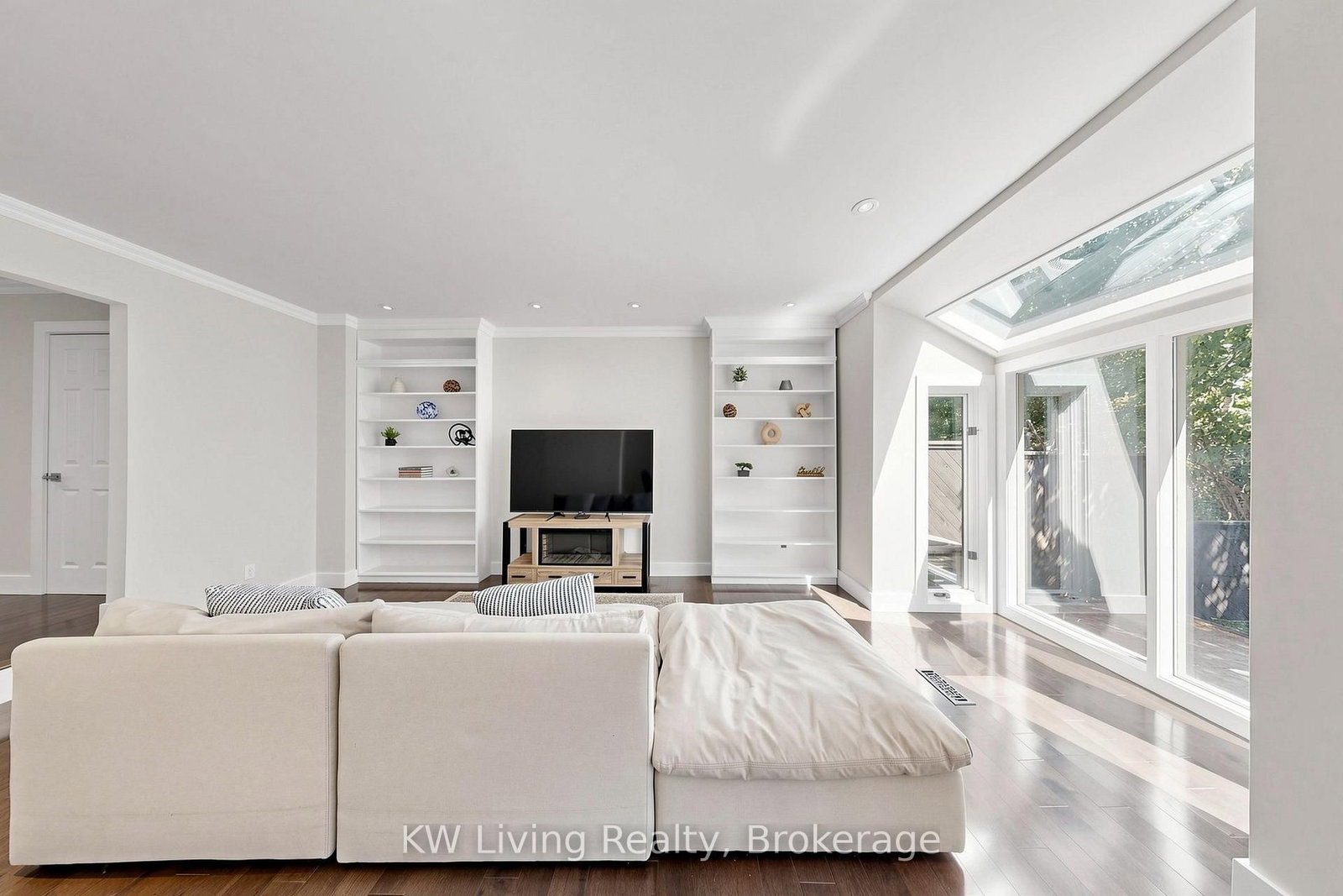 19 Sarah Jane Court • Markham, ON photo 11