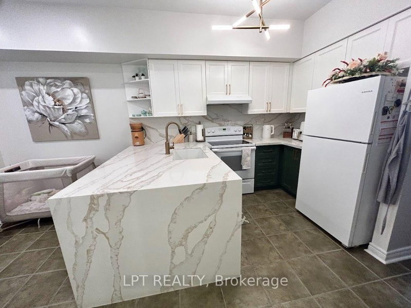 6 - 125 Hall Street