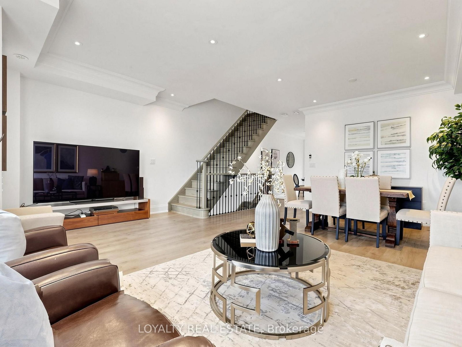 52 South Park Road • Markham, ON photo 17