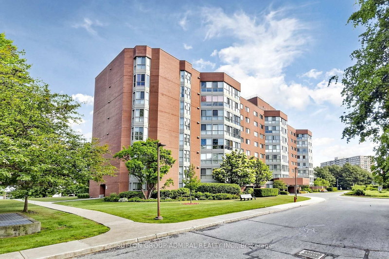 208 - 5 Weldrick Road W