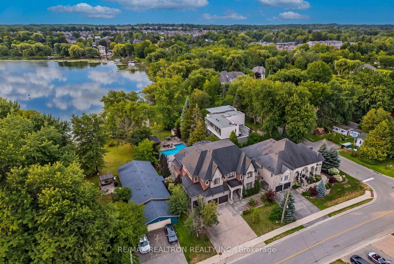 173 Lakeland Crescent