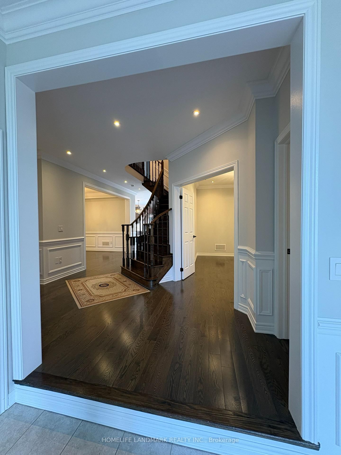 4 John Weddell Avenue • East Gwillimbury, ON photo 7