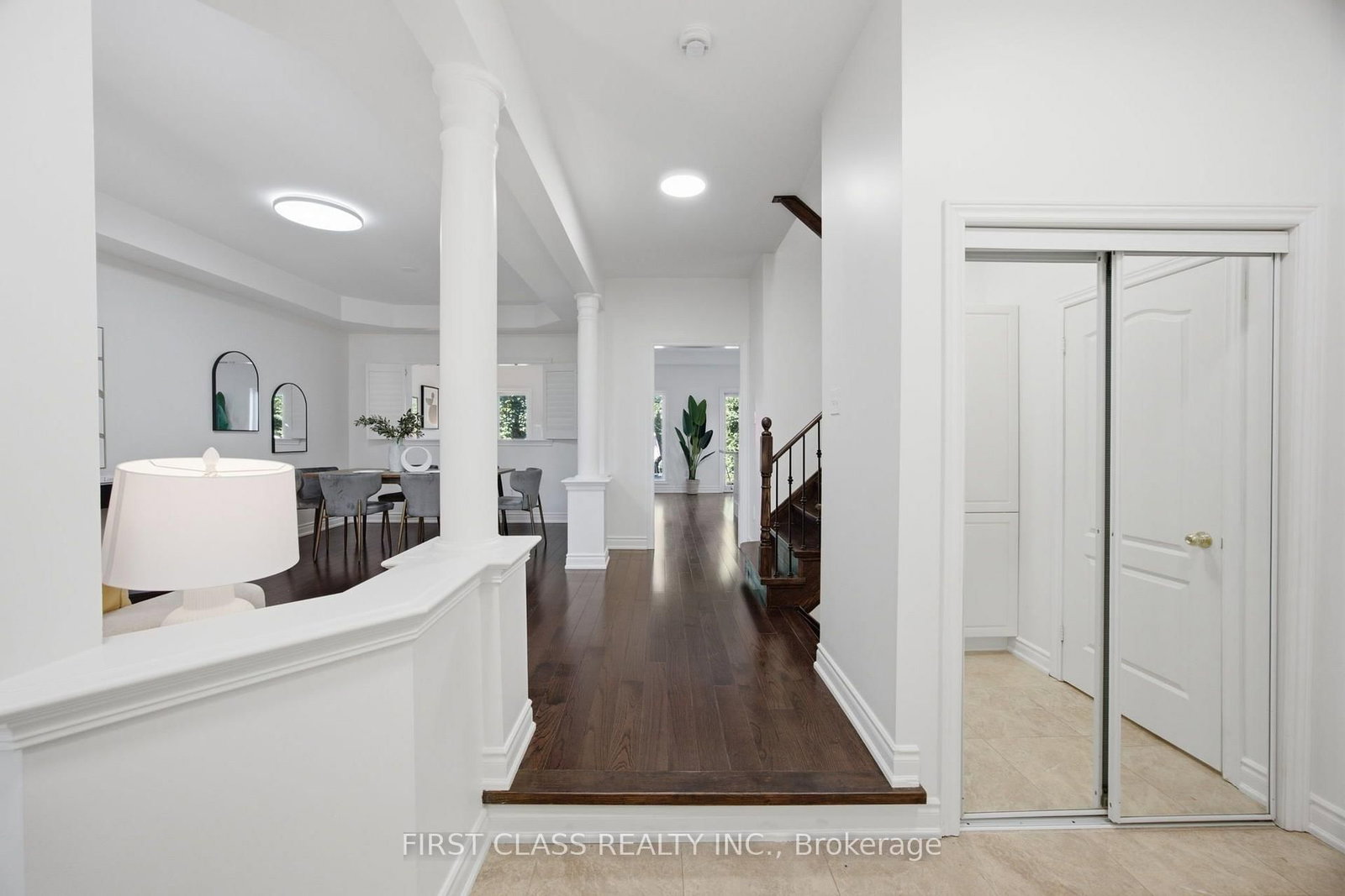 99 Nottingham Drive • Richmond Hill, ON photo 4