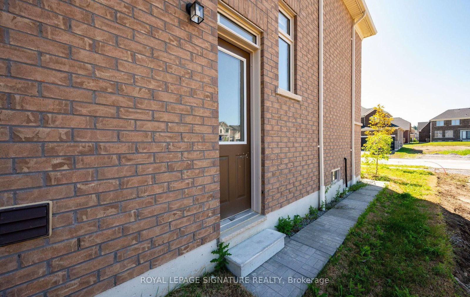 8 Mayflower Gardens - Photo 39