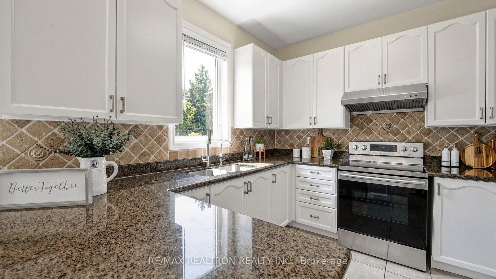 10 Fountain Court • Richmond Hill, ON photo 23