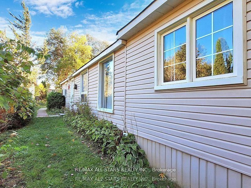 40 Riverglen Drive • Georgina, ON photo 32