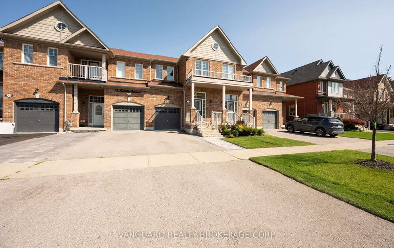 71 Hawke Crescent
