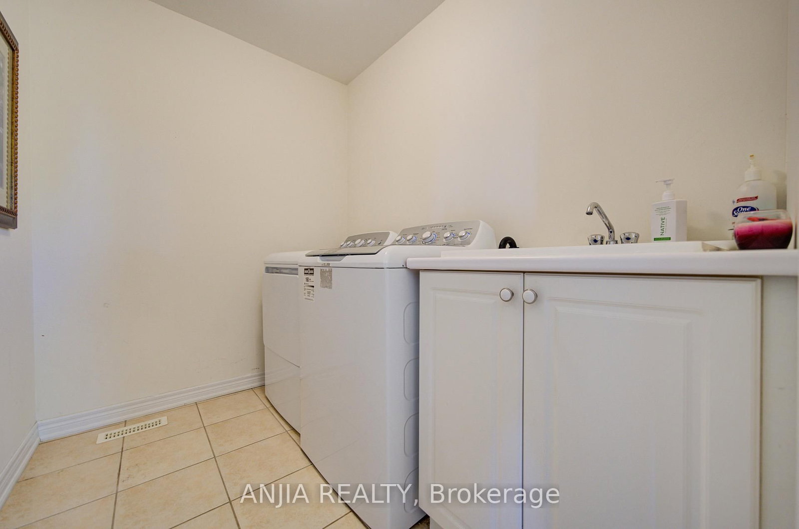 6926 14th Avenue • Markham, ON photo 27