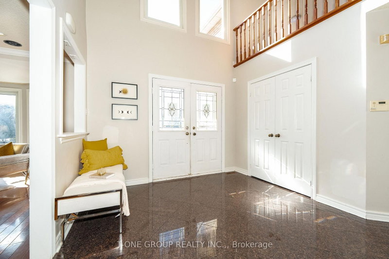 382 Elgin Mills Road W