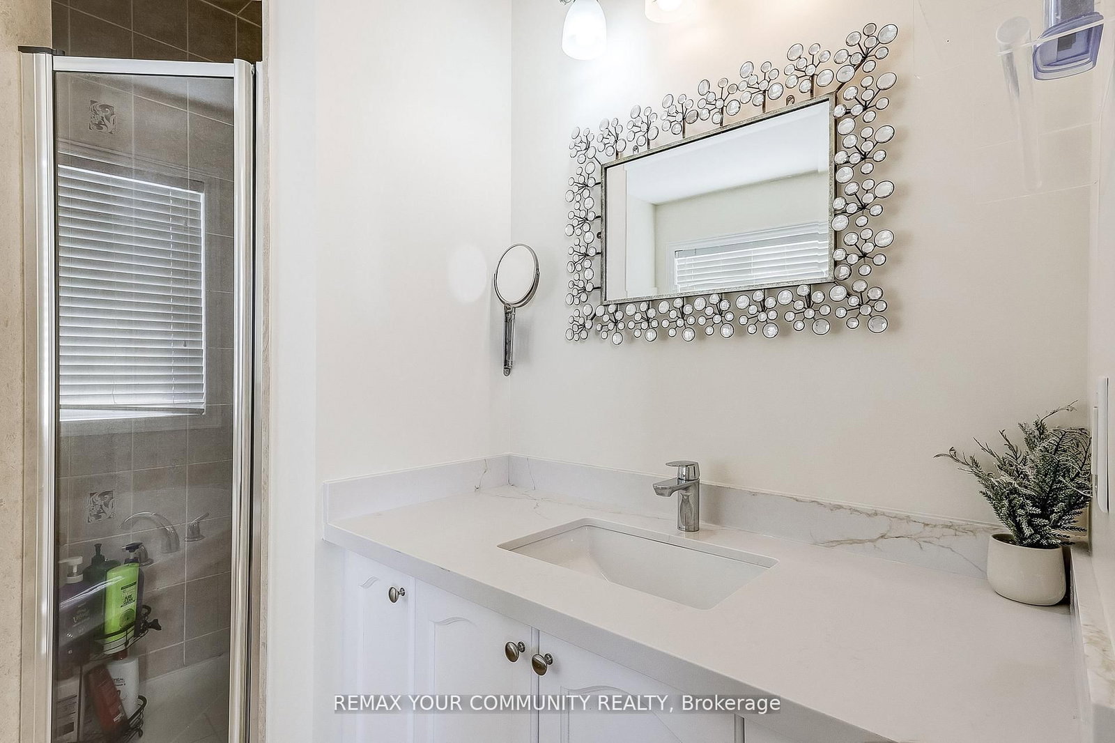 16 Windrow Street • Richmond Hill, ON photo 31
