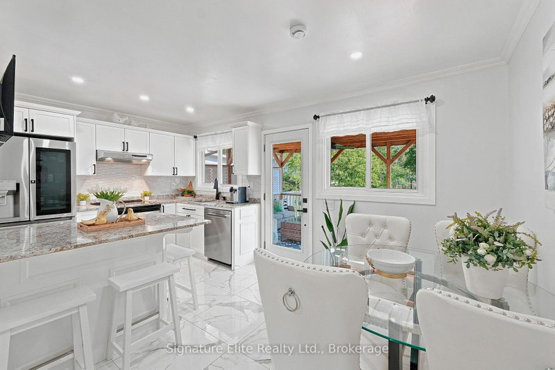 1129 Lindy Lane