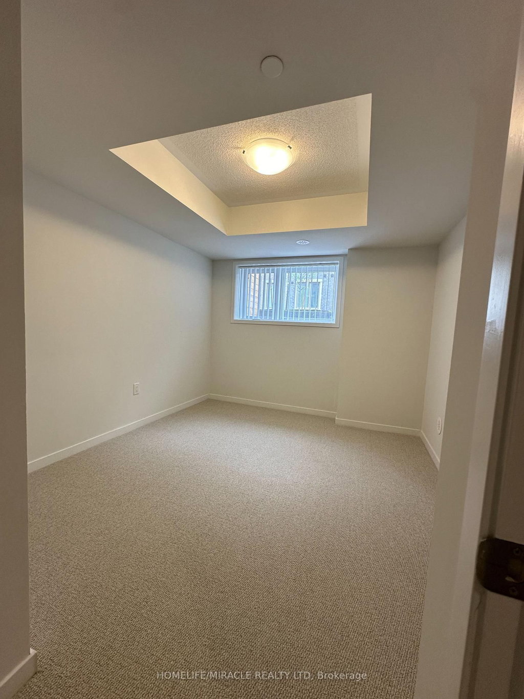 240 - 121 Honeycrisp Crescent 5