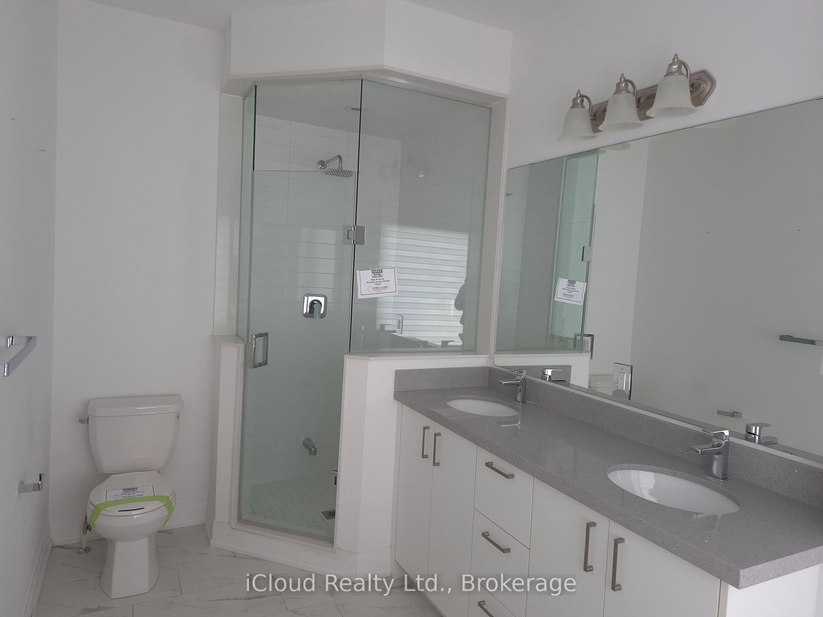 31 Globemaster Lane • Richmond Hill, ON photo 18