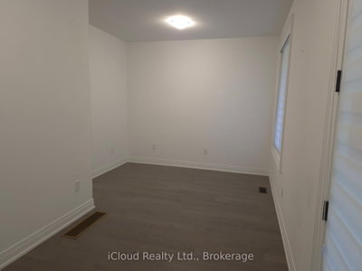 31 Globemaster Lane • Richmond Hill, ON photo 4