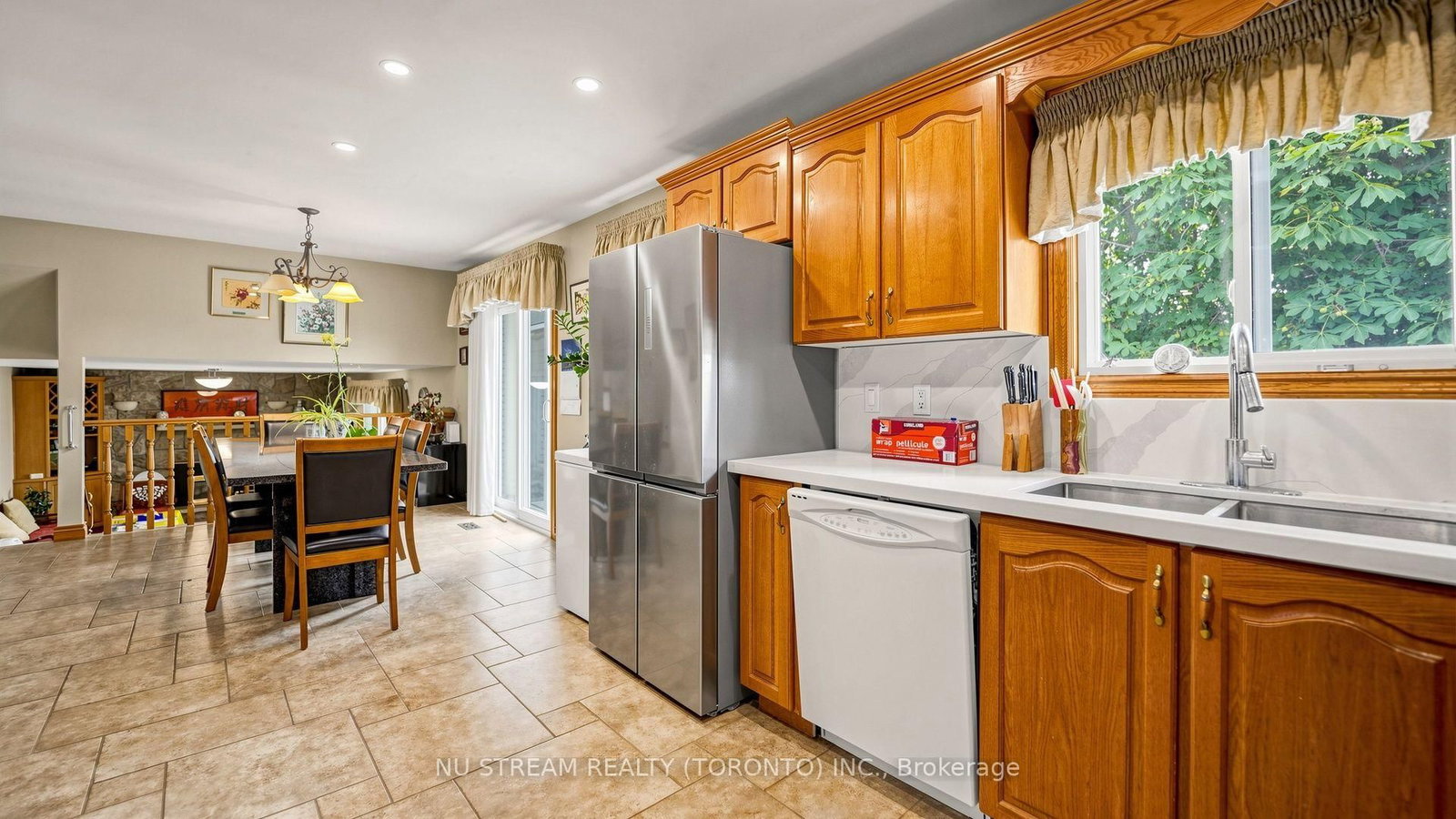 70 Back Street • Bradford West Gwillimbury, ON photo 11