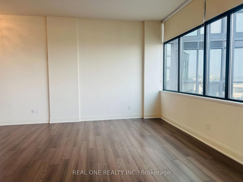 505 - 2900 Highway 7 West