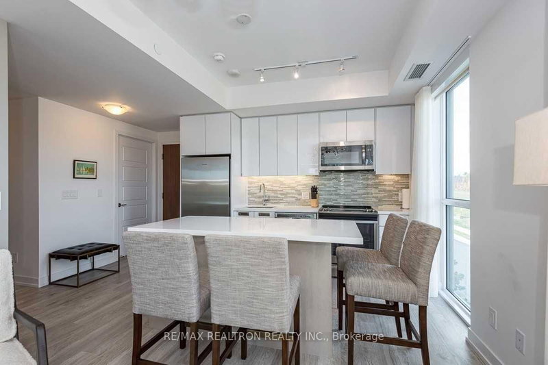 B313 - 271 Sea Ray Avenue