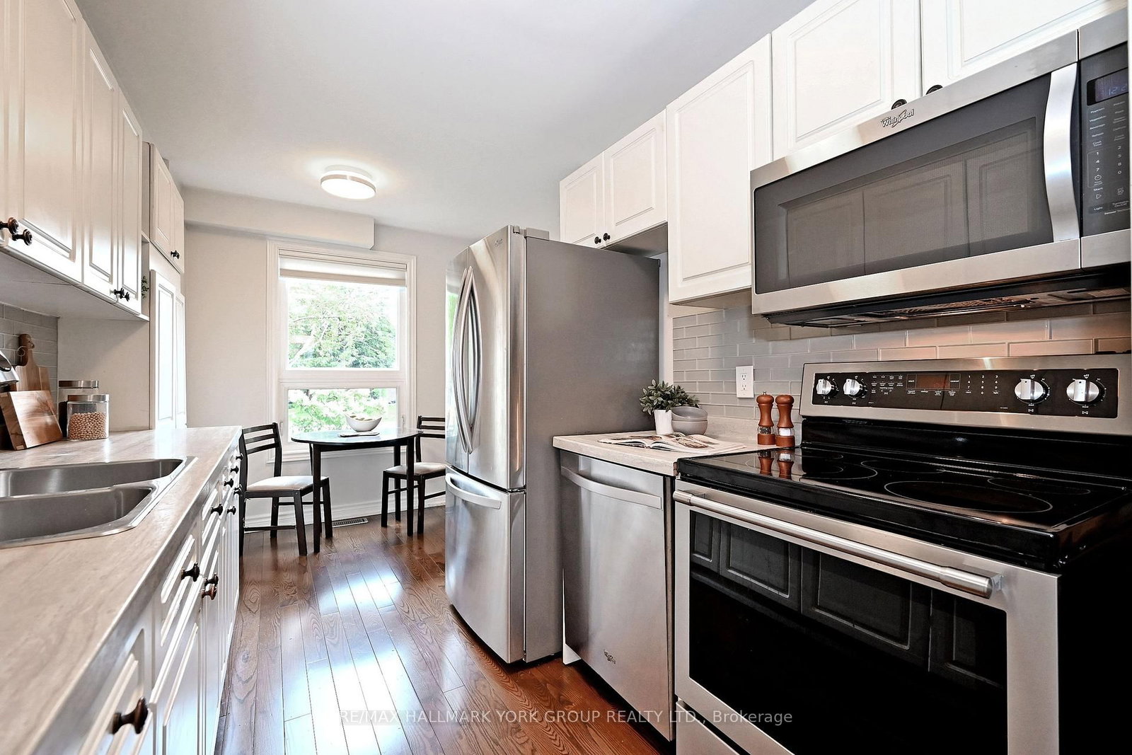 174 Currey Crescent • Newmarket, ON photo 12