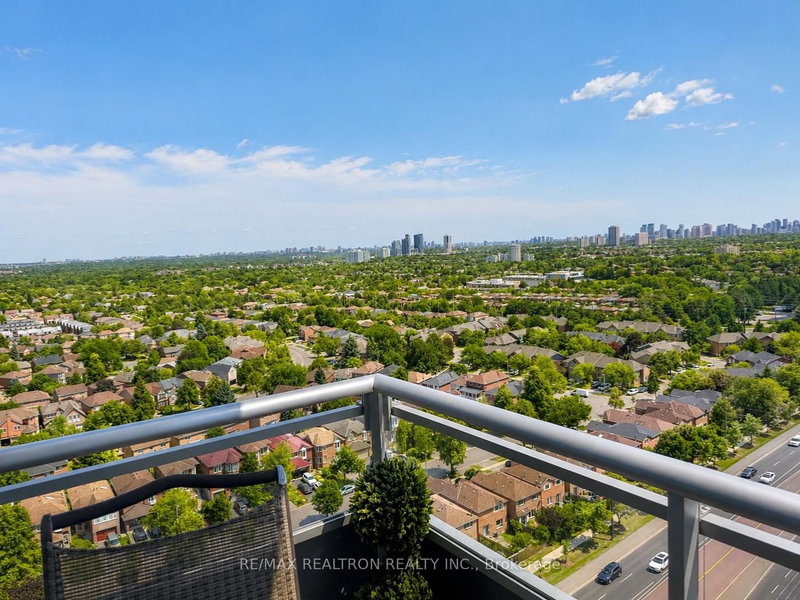 1904 - 7890 Bathurst Street