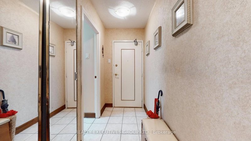 1403 - 8111 Yonge Street