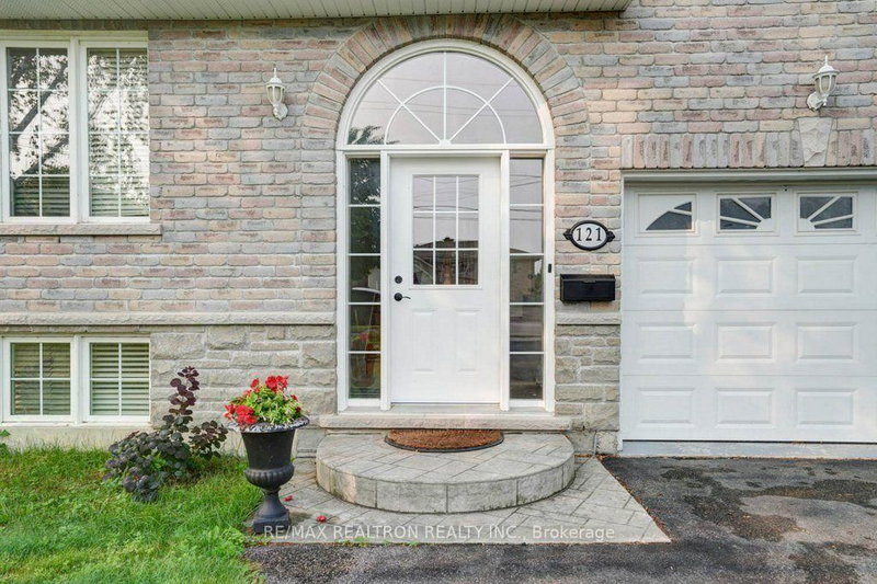 121 Riverglen Drive