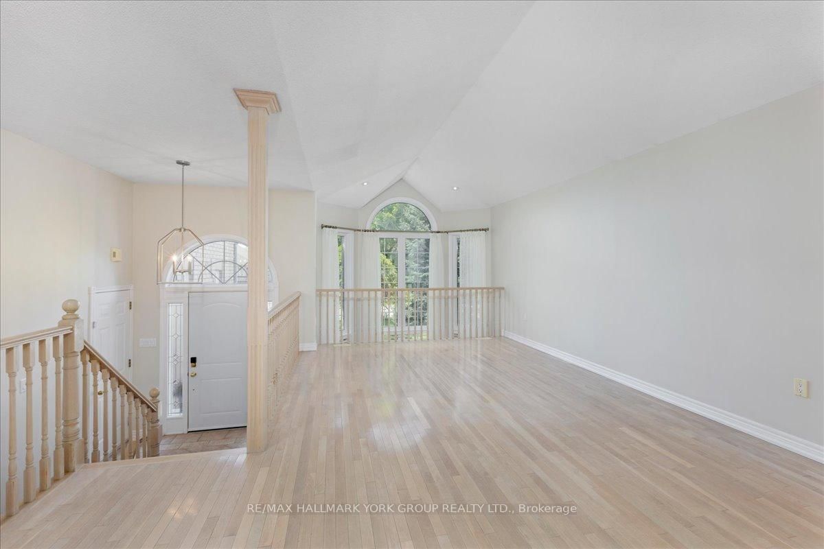 45 Highcastle Avenue • Georgina, ON photo 10