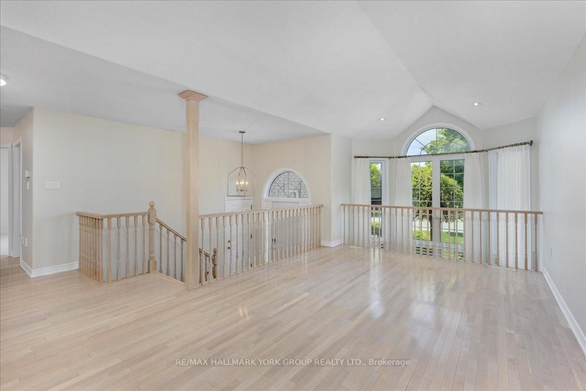 45 Highcastle Avenue • Georgina, ON photo 12