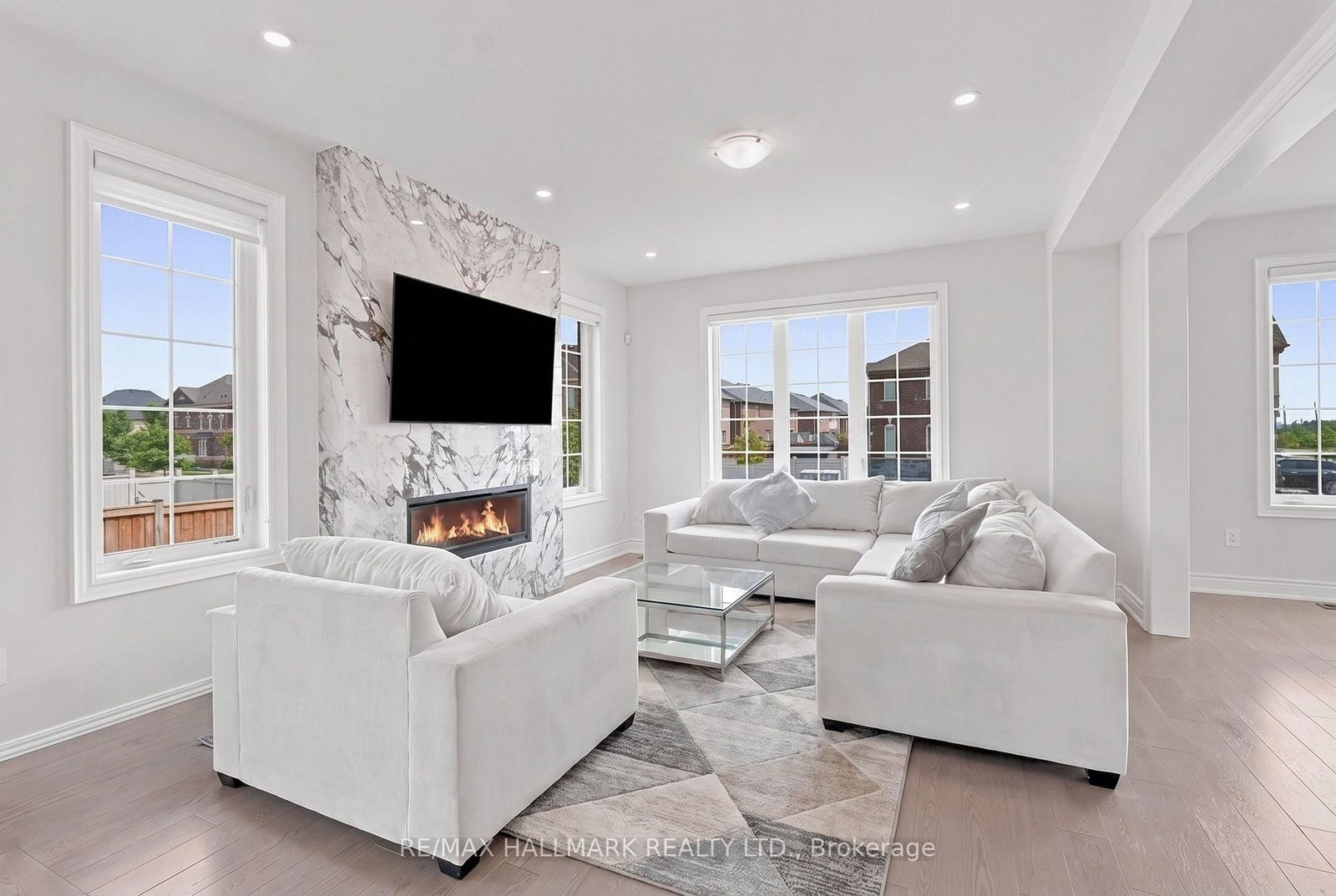 1021 Langford Boulevard • Bradford West Gwillimbury, ON photo 12