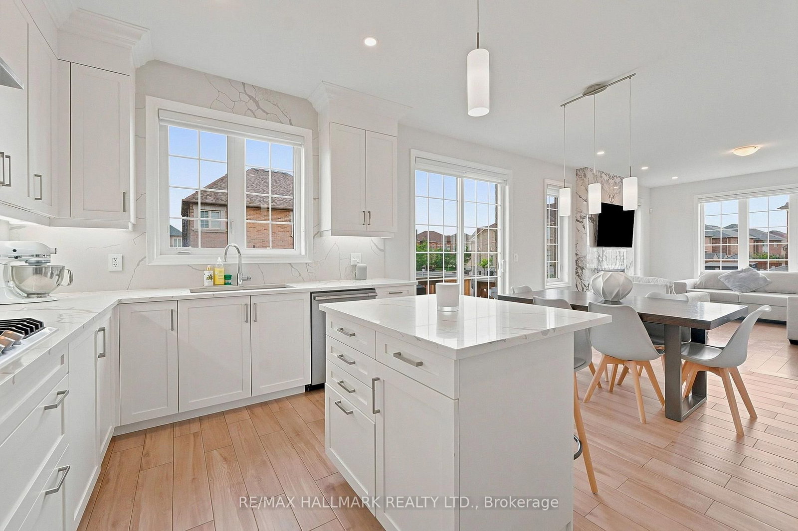 1021 Langford Boulevard • Bradford West Gwillimbury, ON photo 20