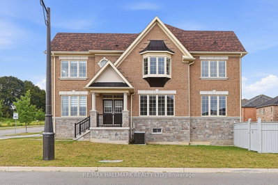 1021 Langford Boulevard • Bradford West Gwillimbury, ON photo 5