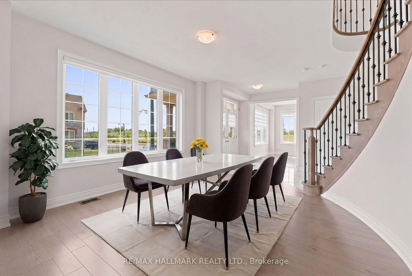 1021 Langford Boulevard • Bradford West Gwillimbury, ON photo 8