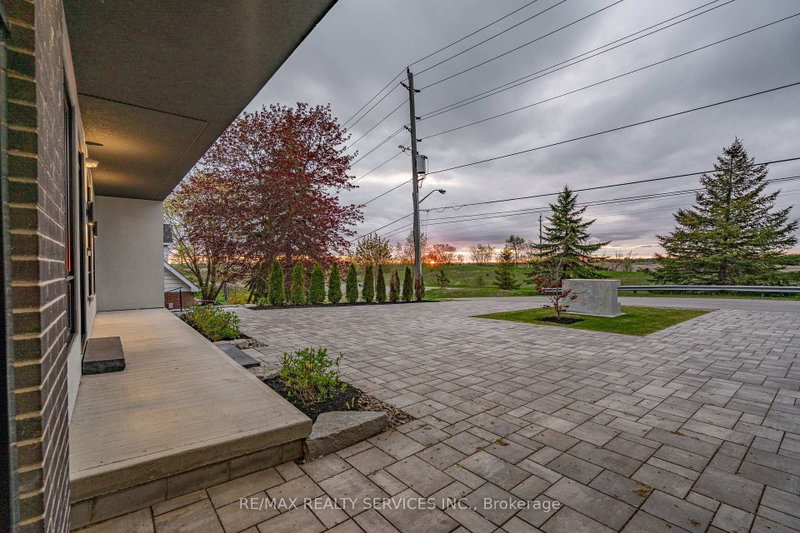 1395 Old Green Lane