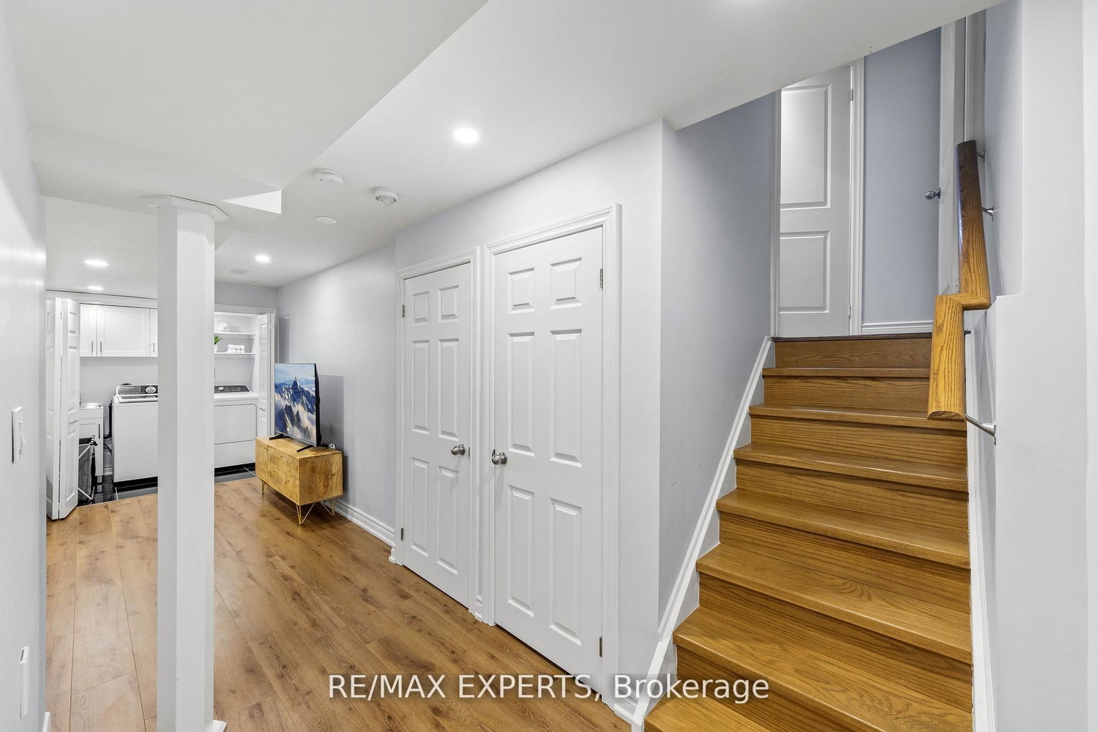 22 Manor Glen Crescent • East Gwillimbury, ON photo 31
