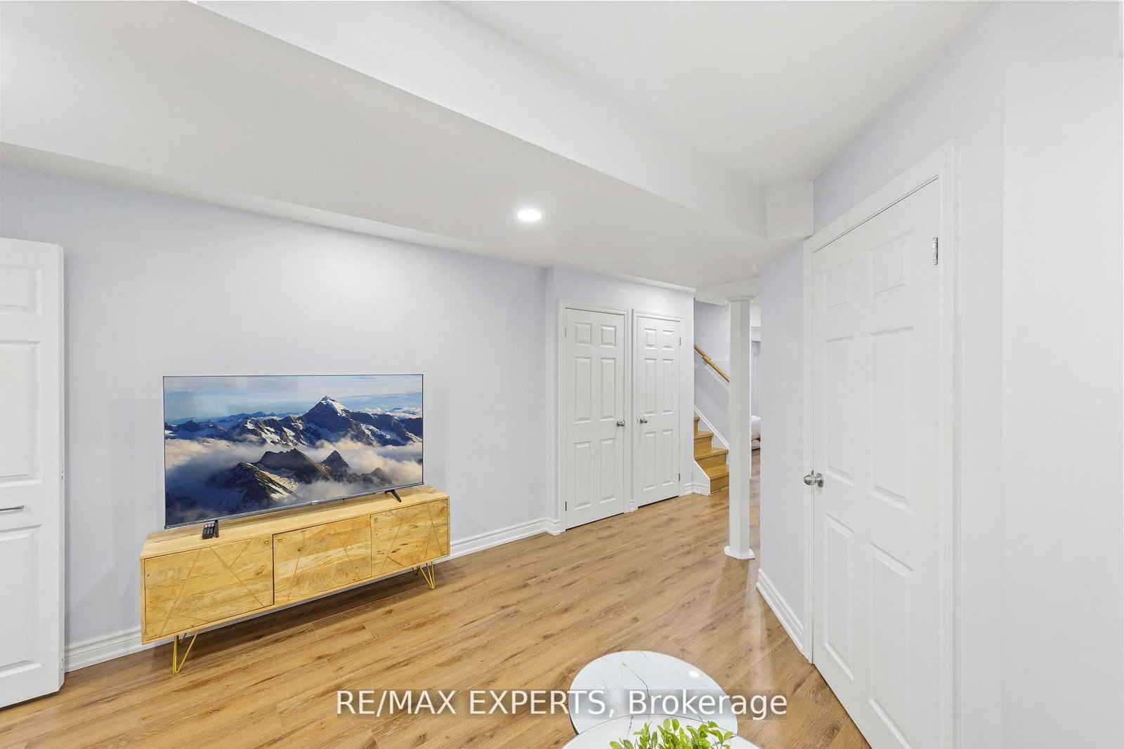 22 Manor Glen Crescent • East Gwillimbury, ON photo 34
