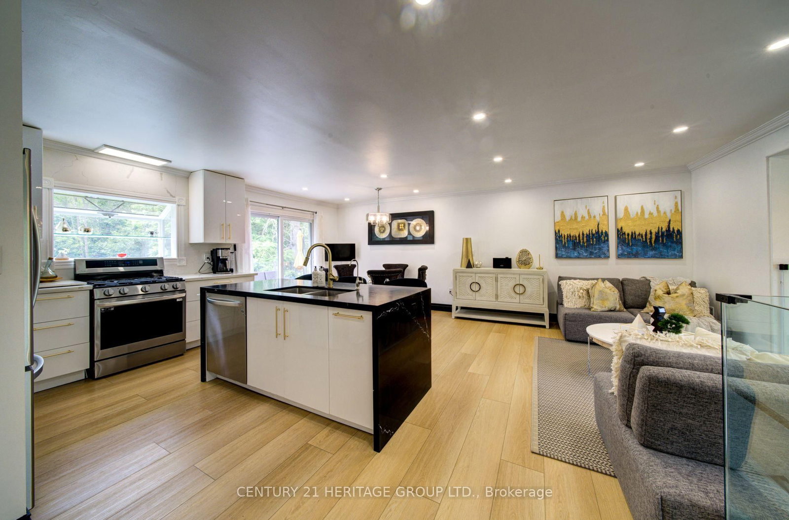 1151 Birch Road • Innisfil, ON photo 4