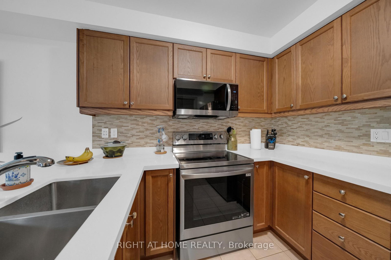 119 Vera Lynn Crescent • Whitchurch-Stouffville, ON photo 13