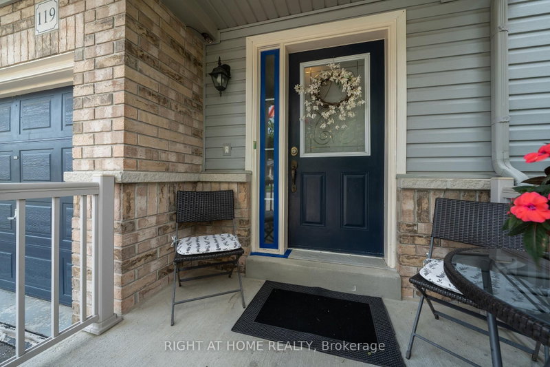 119 Vera Lynn Crescent