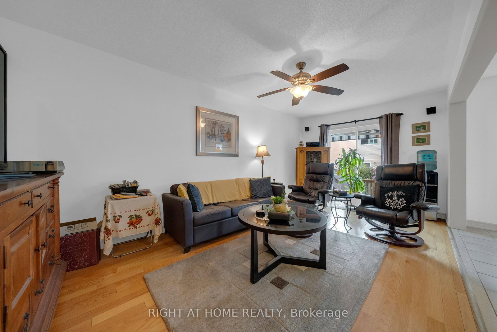 119 Vera Lynn Crescent • Whitchurch-Stouffville, ON photo 9