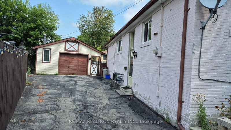 314 Browndale Crescent