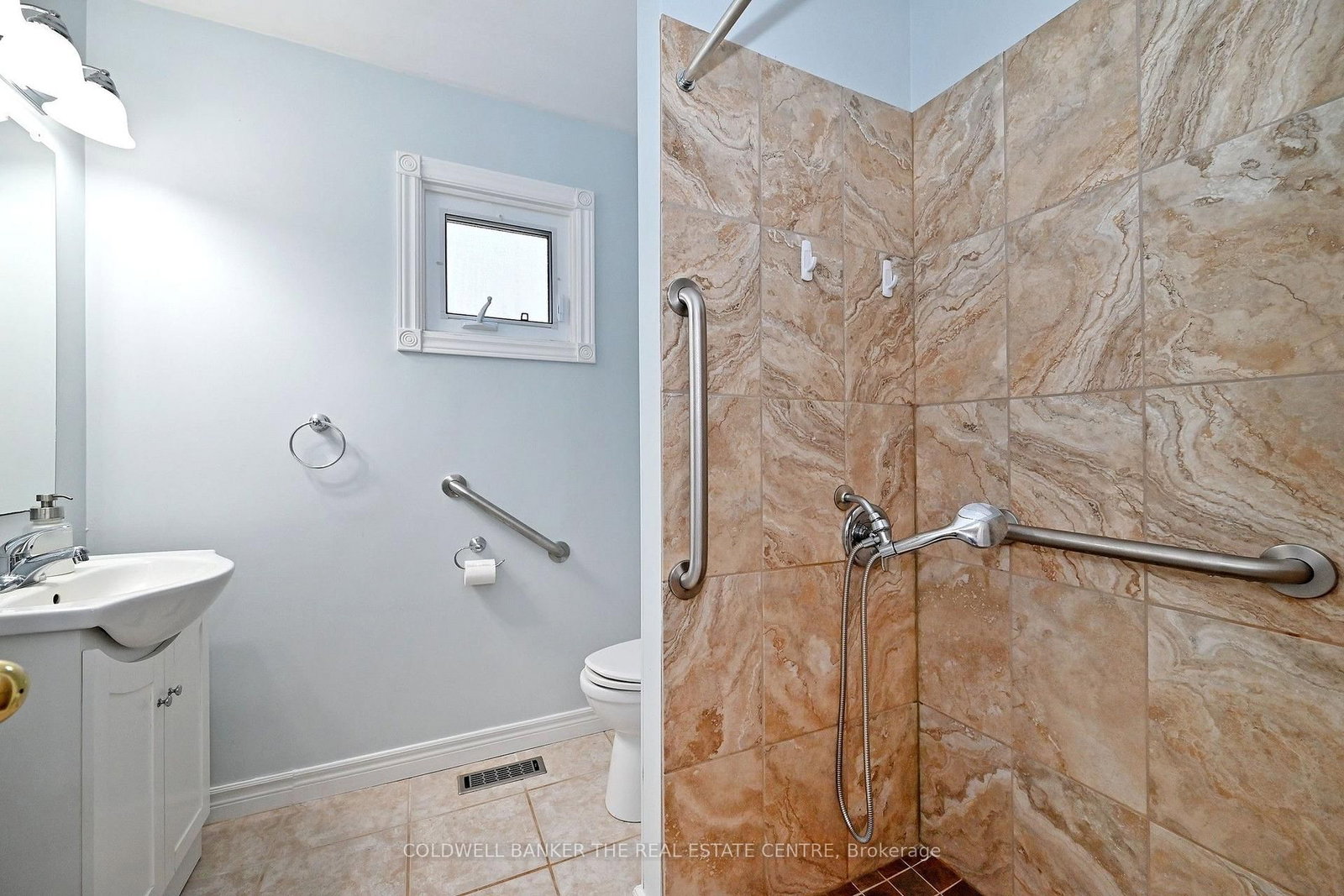 134 Huron Heights Drive • Newmarket, ON photo 8