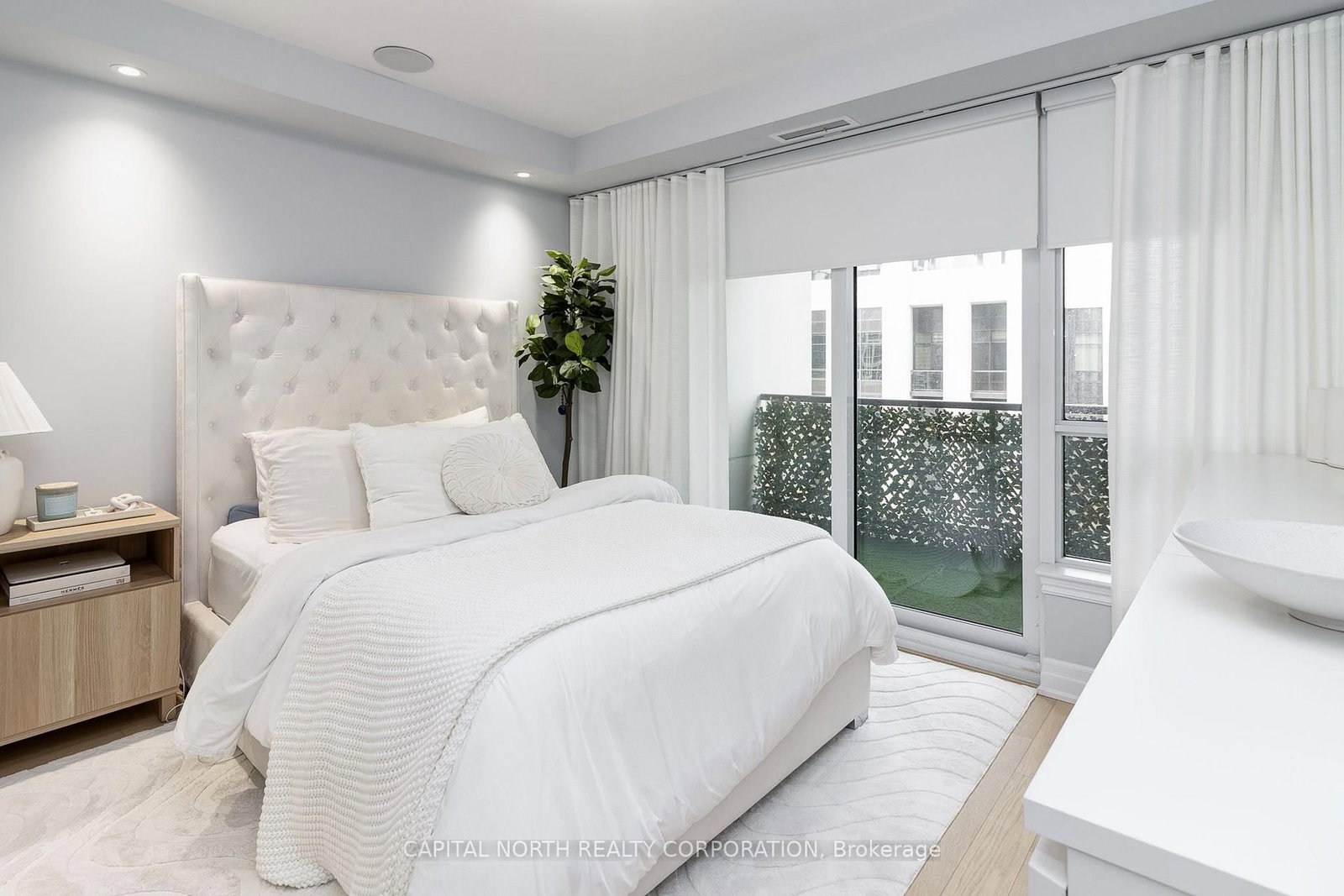 9075 Jane Street • #2102 • Vaughan, ON photo 13