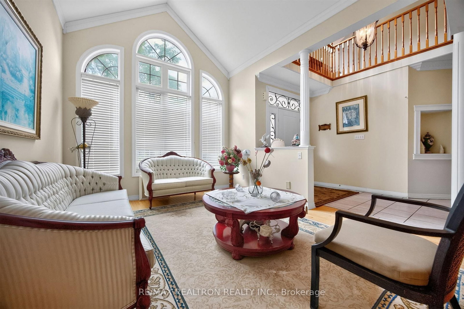 22 Queensborough Court • Richmond Hill, ON photo 10