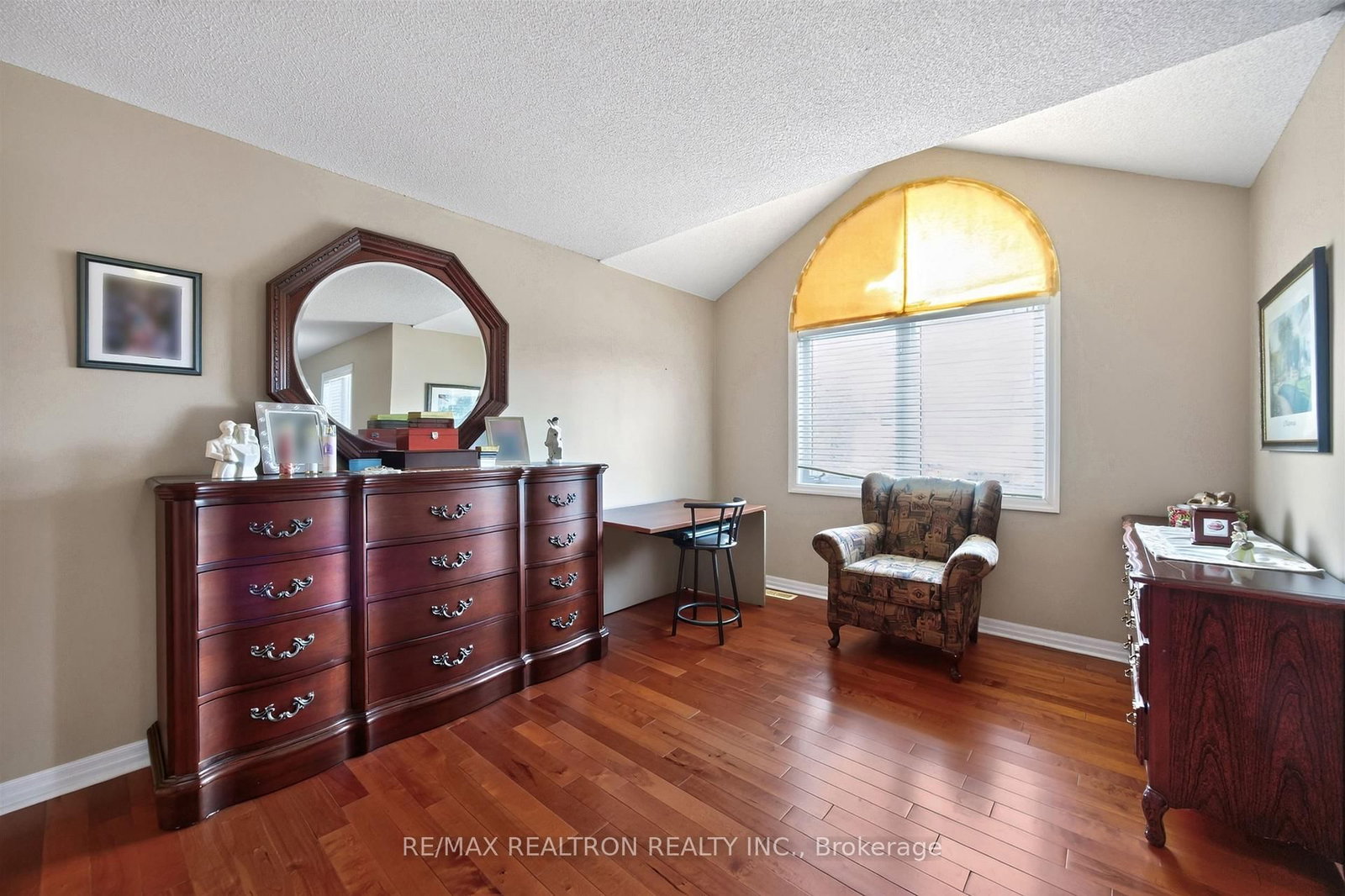 22 Queensborough Court • Richmond Hill, ON photo 31