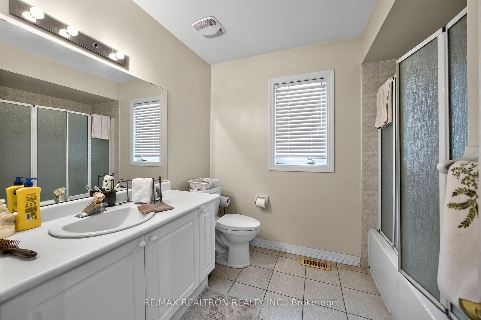 22 Queensborough Court • Richmond Hill, ON photo 38