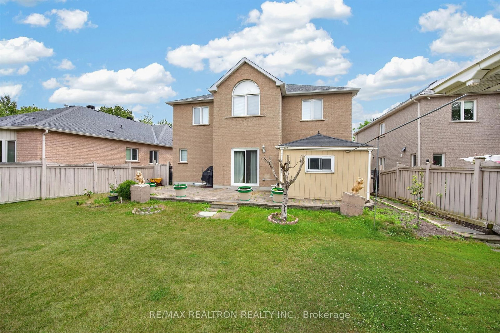 22 Queensborough Court • Richmond Hill, ON photo 44