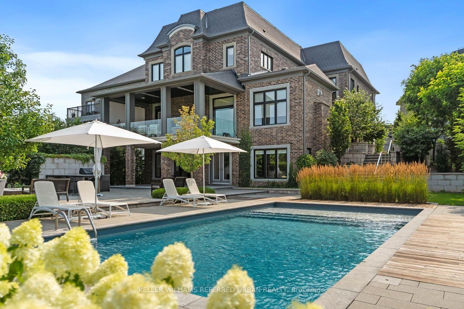 61 Ria Court • King, ON photo 2