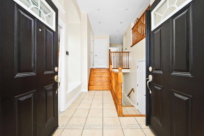 58 Clamerten Road • Whitchurch-Stouffville, ON photo 3