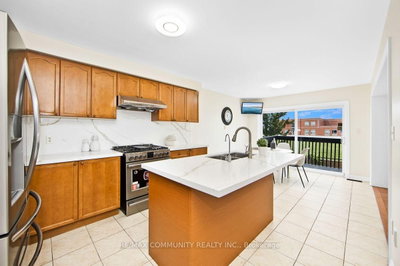 58 Clamerten Road • Whitchurch-Stouffville, ON photo 6